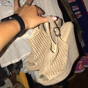 Chinese Laundry Wedges